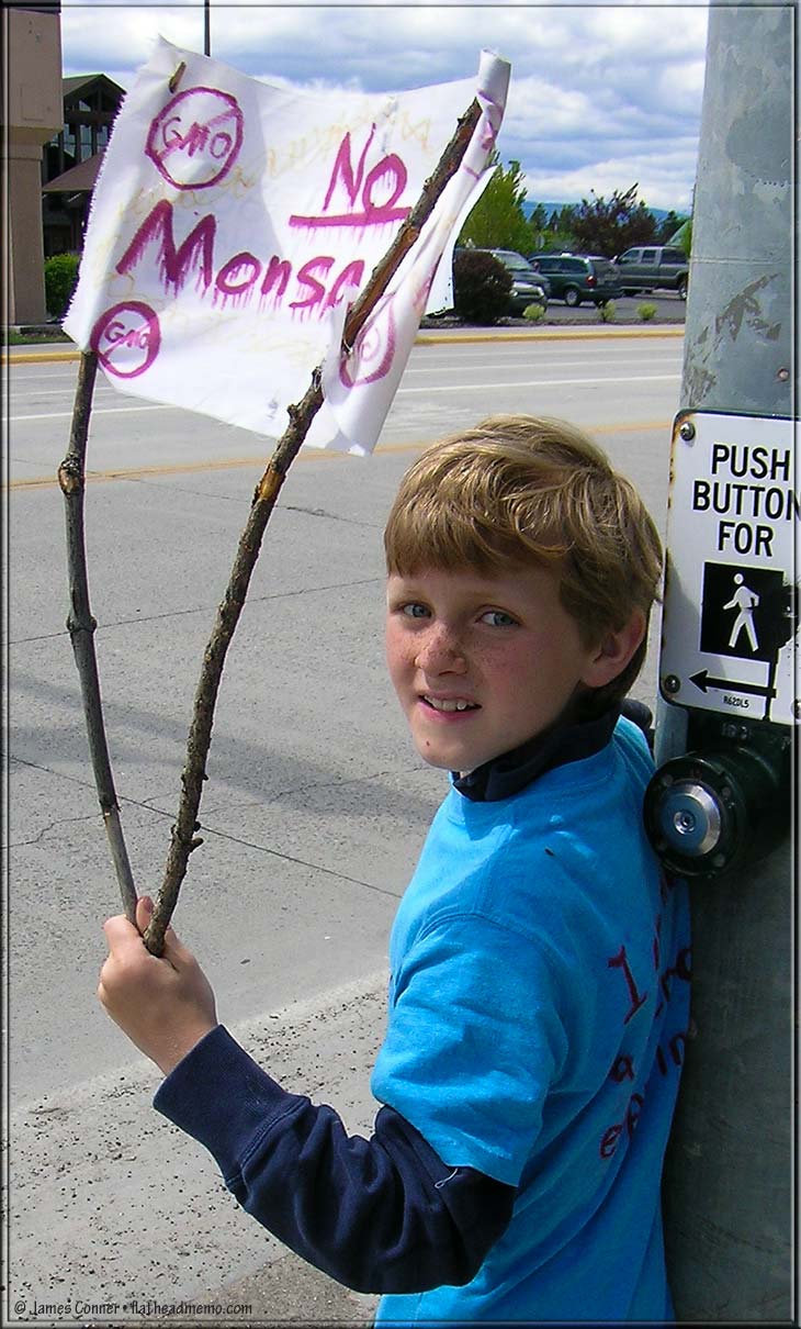 boy_with_sign