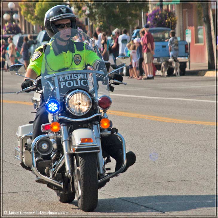 motorcycle_cop